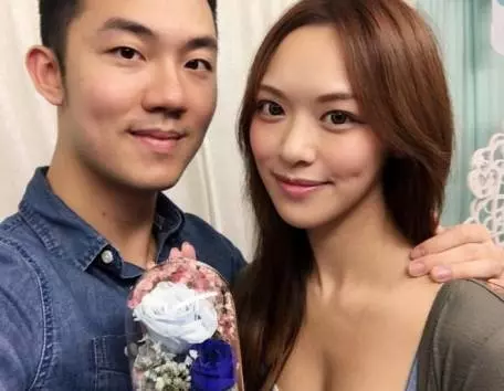 港姐馮盈盈 佢對腳真係不得了 D姿勢 巴打見到真係扯嗮旗..