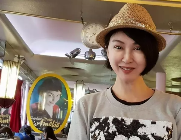 53歲楊林「母逝淡出演藝圈15年」一輩子不婚不生,轉行當畫家「凍齡近照曝光」:怎麼都沒變老!