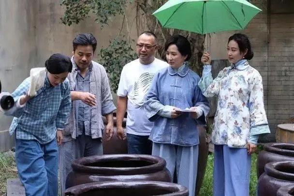 拍劇期間突然暈倒!TVB人氣花旦承認操勞過度體力不支:中暑休克!