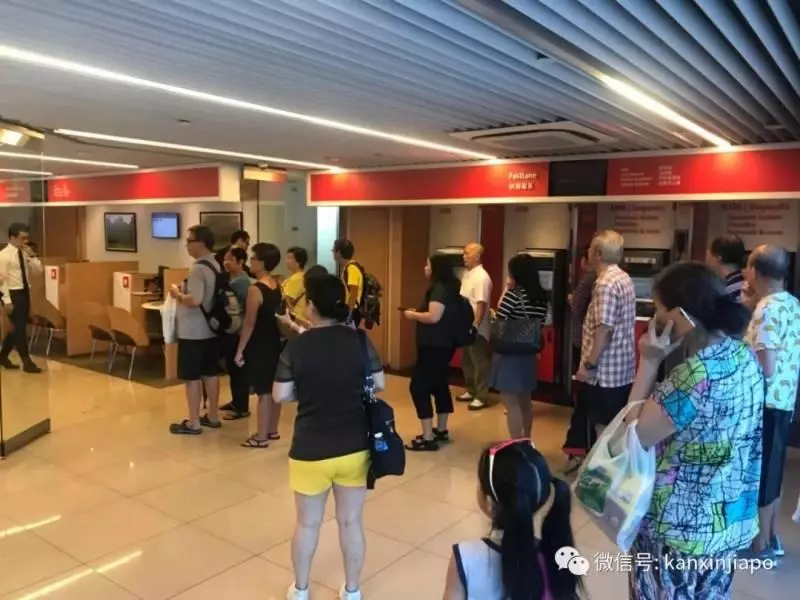 為了這張鈔票,新加坡眾人排隊搶銀行,短短6小時炒到高價