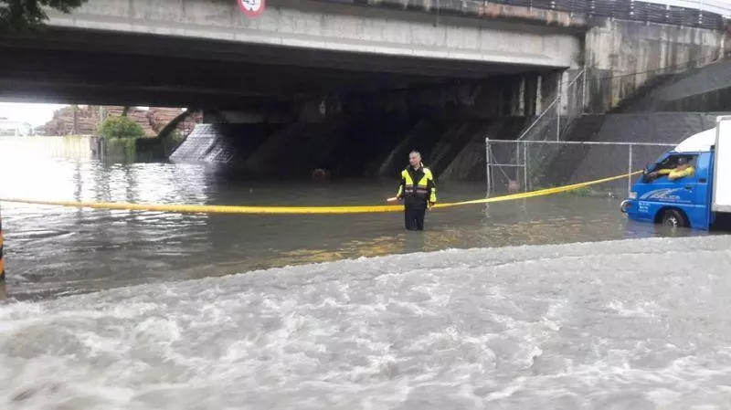 豪雨彈炸南台!岡山淹慘寸步難行 「崑山水樂園」再開幕