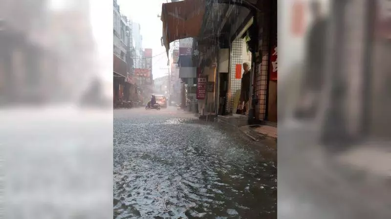 豪雨彈炸南台!岡山淹慘寸步難行 「崑山水樂園」再開幕