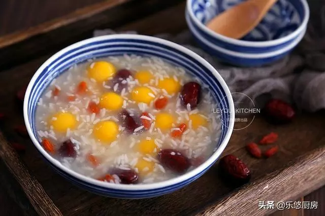 5道甜湯,熱熱乎乎喝一碗,全身冒汗,還可以美容養顏