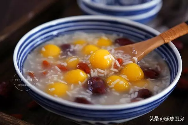 5道甜湯,熱熱乎乎喝一碗,全身冒汗,還可以美容養顏