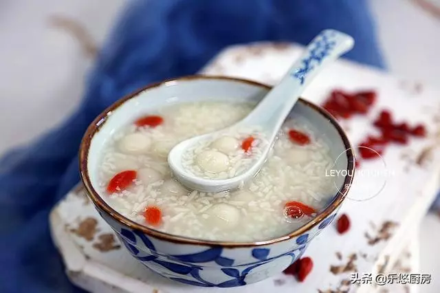 5道甜湯,熱熱乎乎喝一碗,全身冒汗,還可以美容養顏
