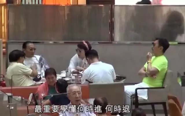 狄波拉與謝賢聚餐熱聊仍像夫妻,現任老公像個「受氣包」還幫買單!