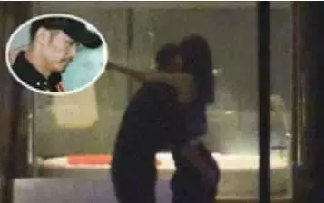 林丹KTV聚餐飲酒微醺,眼神緊盯身邊美女,要知道婚姻不易「且行且珍惜」呢!