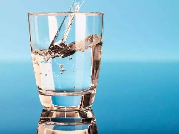 現在流行喝檸檬水養生,據說還能降尿酸。真的假的?