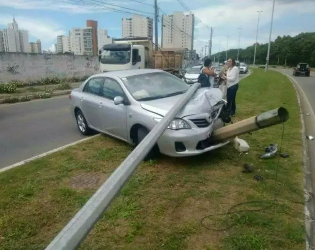 24張「盯著看3秒就會想歪」的超爆笑照片 他竟然在公車上看到詭異生物!