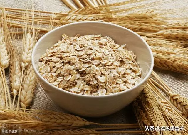 吃燕麥不僅有助於減肥,營養師認為至少有4方面的健康益處