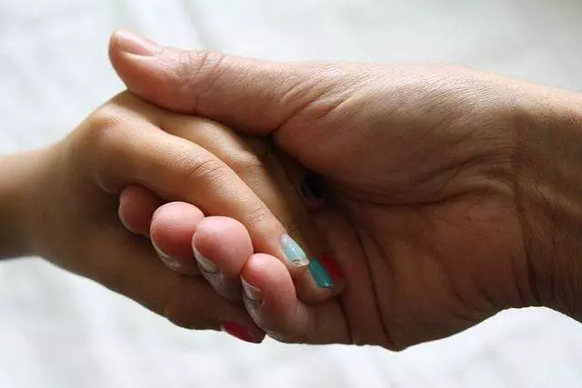 「一年沒上班,媳婦撐起整個家,幾年後媳婦的話讓我很感動」