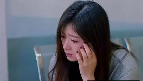 父母狀告女兒不養老,女兒委屈:養老可以,但我不想養弟弟!