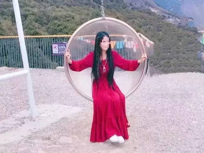 奧客無極限!網購18件衣服「穿去西藏旅遊」拍完美照竟「全數退貨」!網:真的噁心