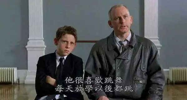 他被譽為史上最成功的蜘蛛人「顏值高還精通十八般武藝」這個23歲的少年真不簡單!