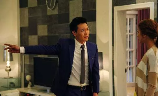 離婚吧!當初結婚我也沒說把你們一家人都娶過來,我養活不起