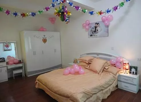 婆婆您不要想太多,我的房子給不給他住我說了算