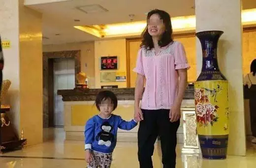 在我和女兒坐上火車的那一刻起,我明白我的婚姻真的走到了盡頭