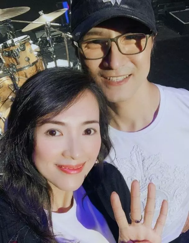 終於見孕肚!40歲國際巨星章子怡結婚四年:與老公汪峰再成功造人!