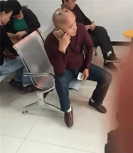 32張爆笑生活圖:美女勤練體操,求大神P出意境...成果出爐笑到整個下巴都快跌了!