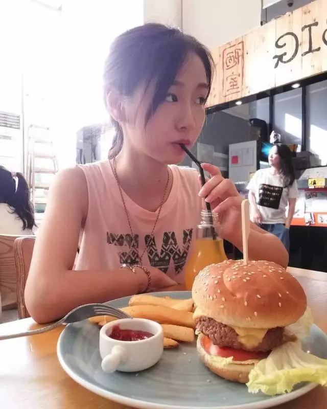 【多圖】有女警比人起咗底！
