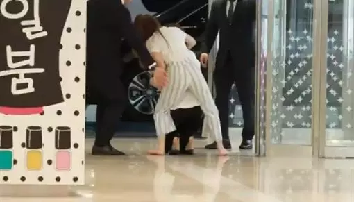 子瑜做這件事被娜璉狂打 !網一看笑翻「保鏢全嚇傻」
