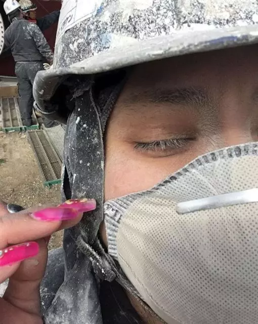 正妹工人爆紅!IG帳號被翻出 起底竟是「4孩子的媽」