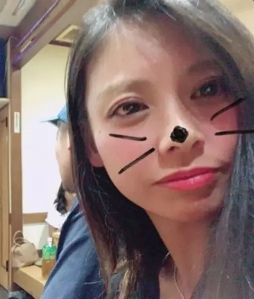 正妹工人爆紅!IG帳號被翻出 起底竟是「4孩子的媽」