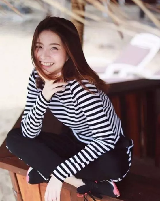 午休不睡覺,隔壁「正妹女同事意外的秘密」全看到了,網友:重播一遍遍還不夠