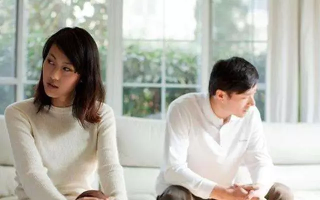 兒子結婚婆婆出5萬,小叔子結婚出40萬,婆婆住院後兒媳欣慰了