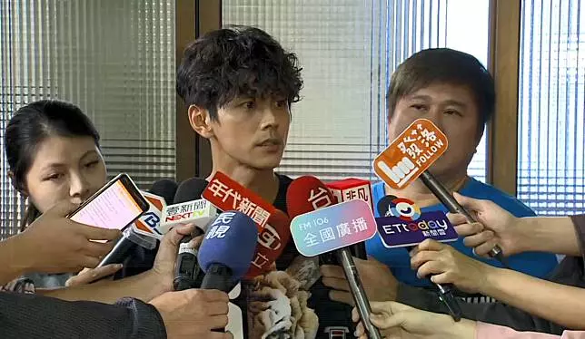 已秘戀3年?謝忻後台傳情阿翔 哭喊:有在剎車
