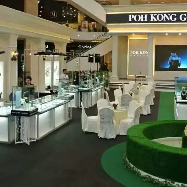 大馬poh kong又出事同款吊墜不同分店竟然相差RM1000....? 中間差價去哪裡了...?