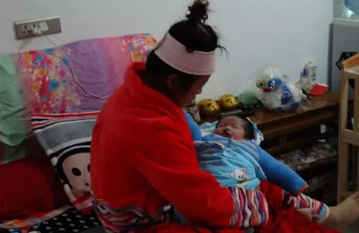我就是那個獨自在出租屋裡坐月子,事後還為丈夫懷二胎的苦命女人