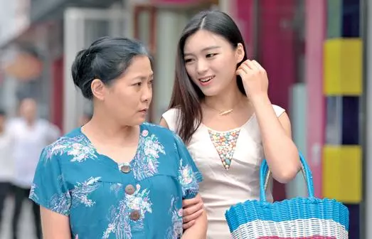 「婆婆,你拿我的陪嫁錢去還債吧」「當初你就不該要那麼多彩禮」