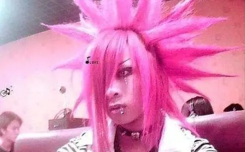 專業Coser還原「二次元髮型」!小蘭還不是最猛,「最猛」的真的接受不了!