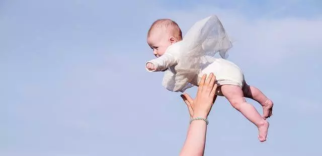 新婚妻子懷孕卻被絆倒,我揪著兒子的衣領,他卻說出這樣的一番話