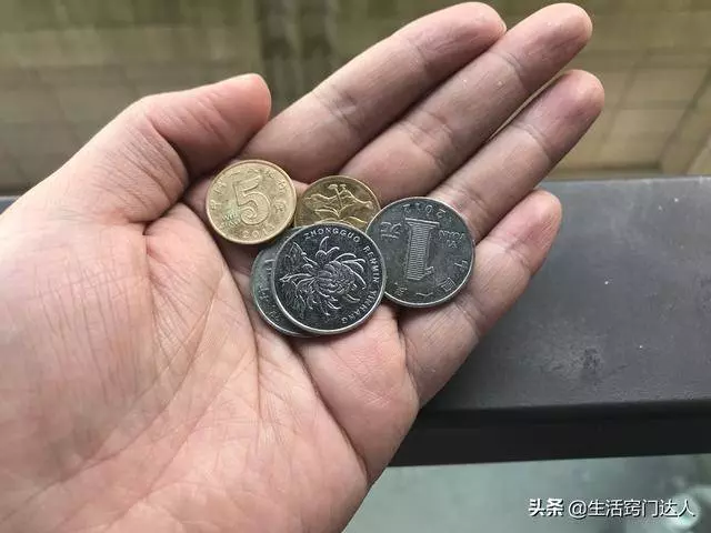 硬幣放在窗邊,作用厲害了,解決了困擾家庭一大煩惱告知身邊人