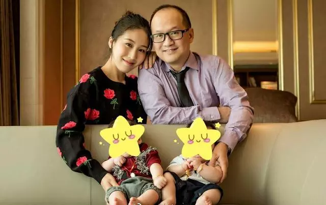 「眼瞎」的周美毅:母親葬禮上被提離婚,老公暴力奪子豪門變狼窩