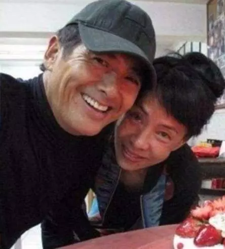 周潤發,梁家輝的深情婚姻觀:一結婚就是一輩子!一生一世只一人