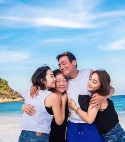 周潤發,梁家輝的深情婚姻觀:一結婚就是一輩子!一生一世只一人