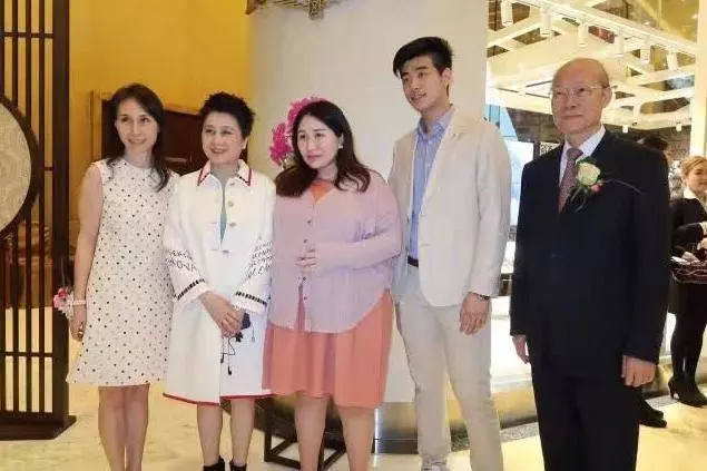 豪門不易!四太曝光奚夢瑤何猷君私下相處,常靠女方隱忍與包容