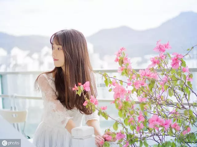 那個把離婚的女兒趕出家門的老人後悔了,不知能不能等到女兒諒解