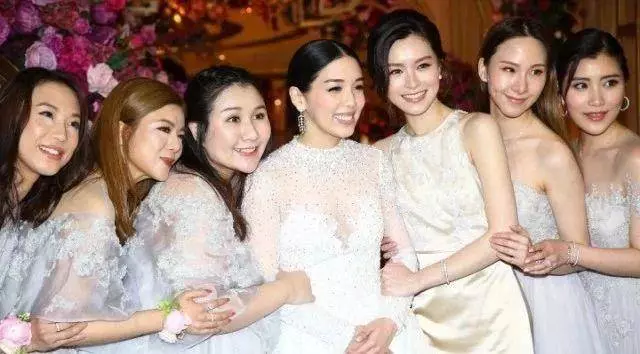 挺巨肚再亮相!賭王四房29歲千金預產期要提前,揭背後原因「醫生說正常」~