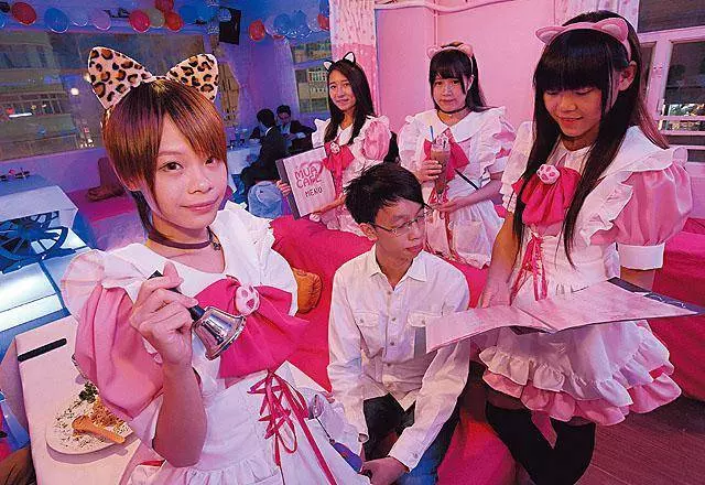學生妹愛上做女僕cafe,女僕sasa:「最鐘意玩到班宅男 j 都震,好吊癮」