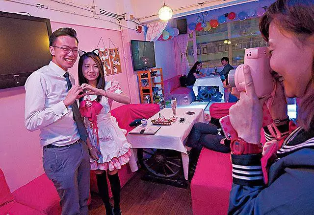 學生妹愛上做女僕cafe,女僕sasa:「最鐘意玩到班宅男 j 都震,好吊癮」