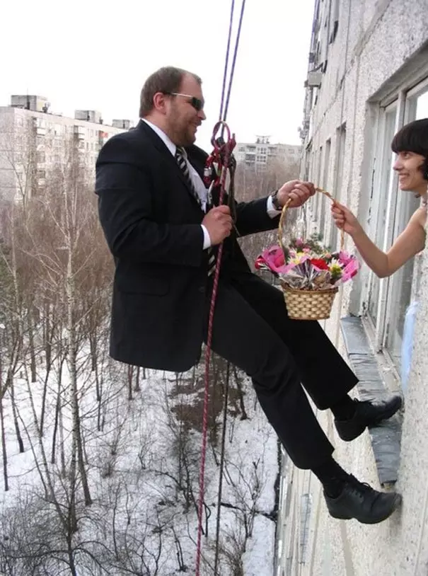 俄羅斯人的幽默好難懂… 30張「非主流過頭」的結婚照