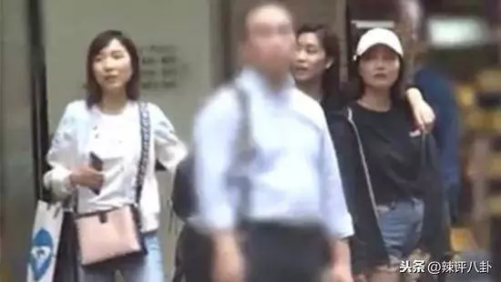 她是李澤楷認證女友,百般寵愛無正式名分,香車豪宅難填內心不甘!