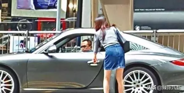 她是李澤楷認證女友,百般寵愛無正式名分,香車豪宅難填內心不甘!