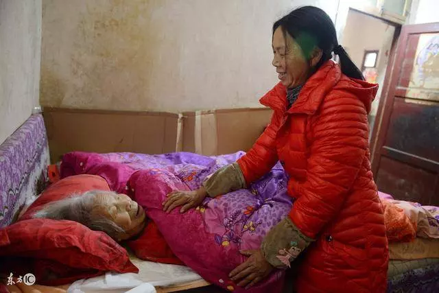 婆婆借我娘家錢,我不讓她還,看她在家行為,我要她連本帶利還我