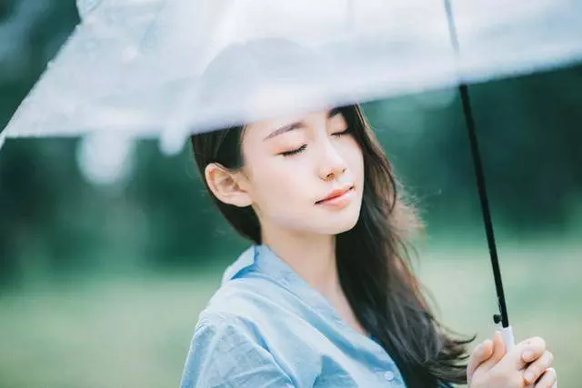你爸媽是體面人,我爸媽是一擺地攤的,嫌丟人嗎?我們分手好了吧
