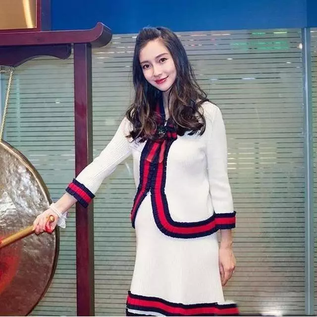 為什麼女明星寧願肚子留疤也不願順產?這3個原因,真的很現實